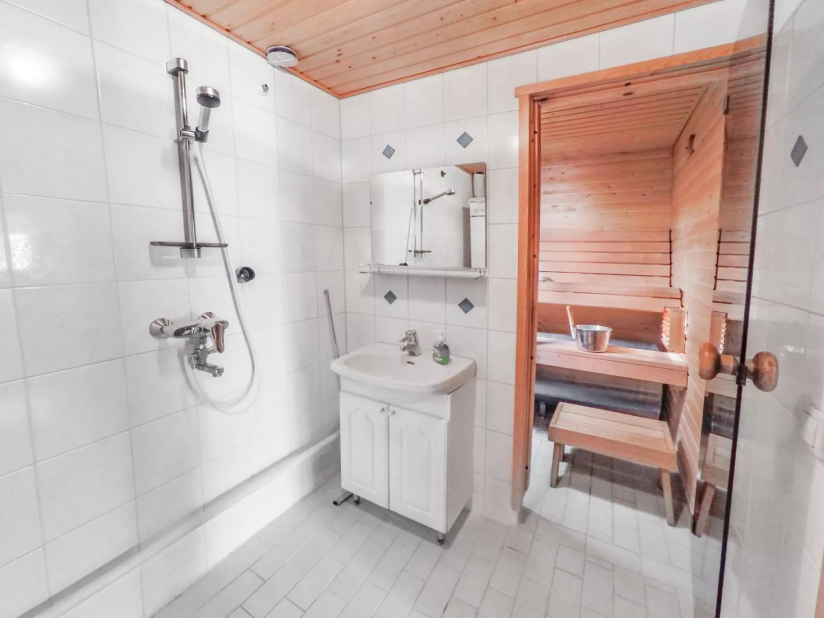 Porokaarre nr 14-Inside