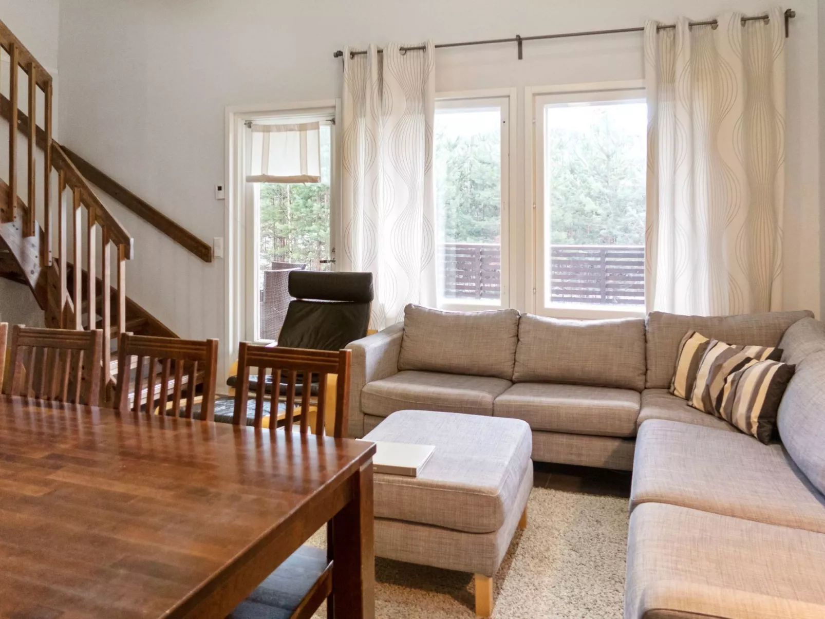 4 seasons b 1-Inside