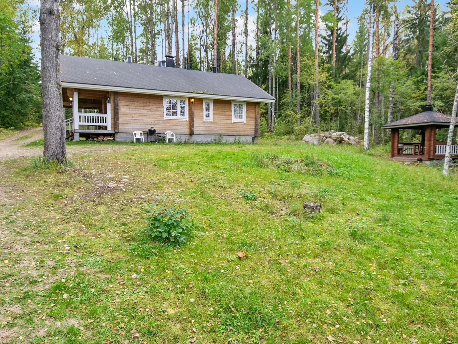 Mökki mikkola-Dedans