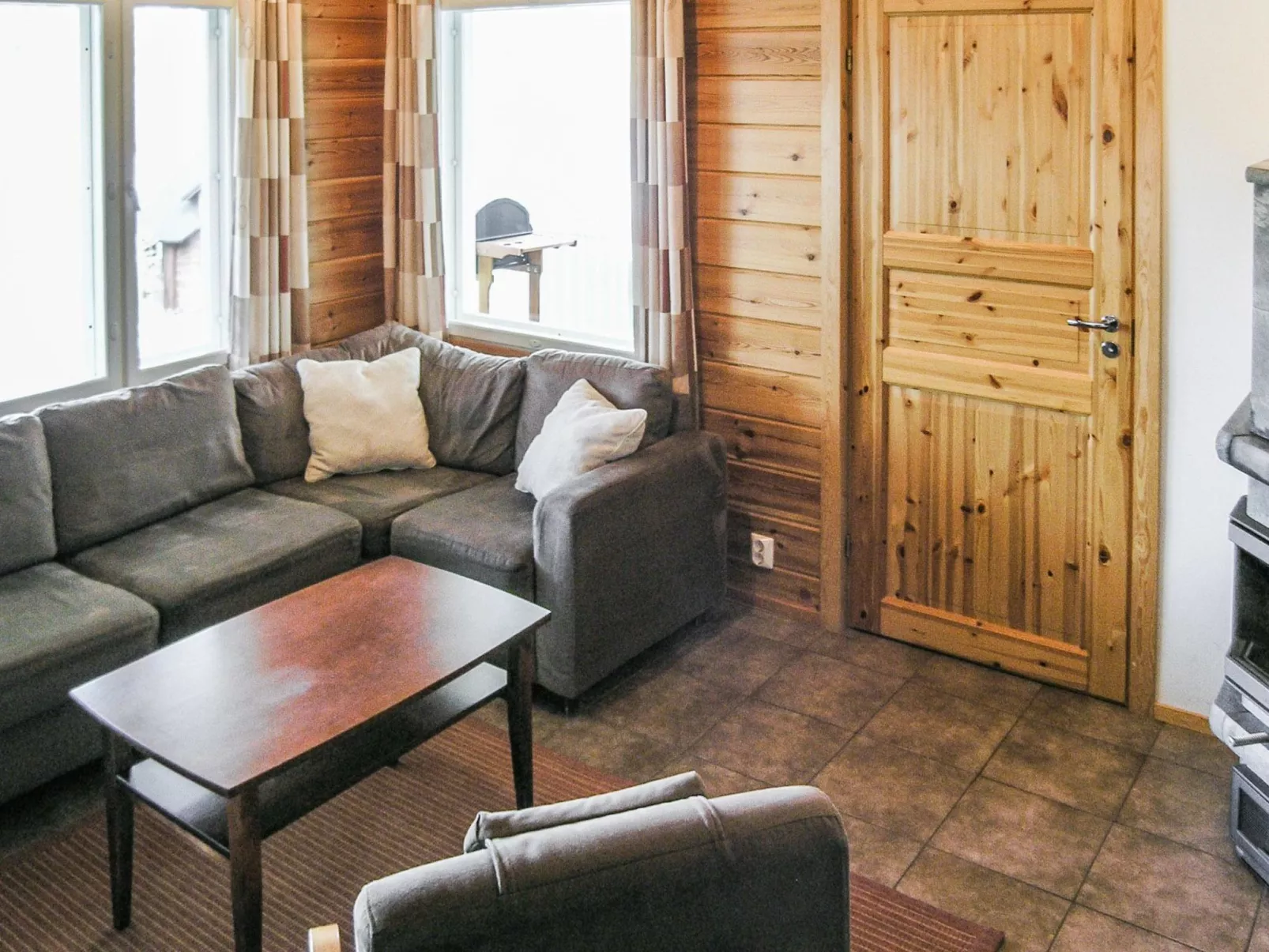 Yläneuvola lanssi-Drinnen