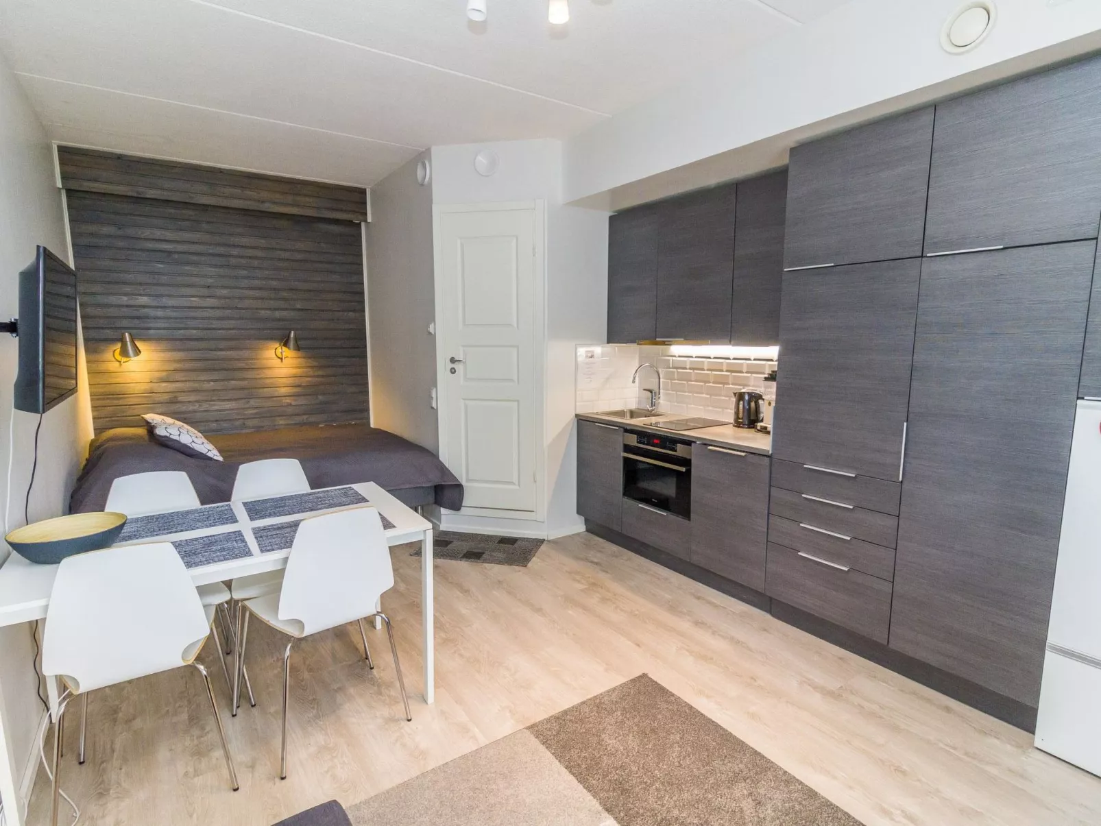 Vuosselinhelmi c6-Dedans