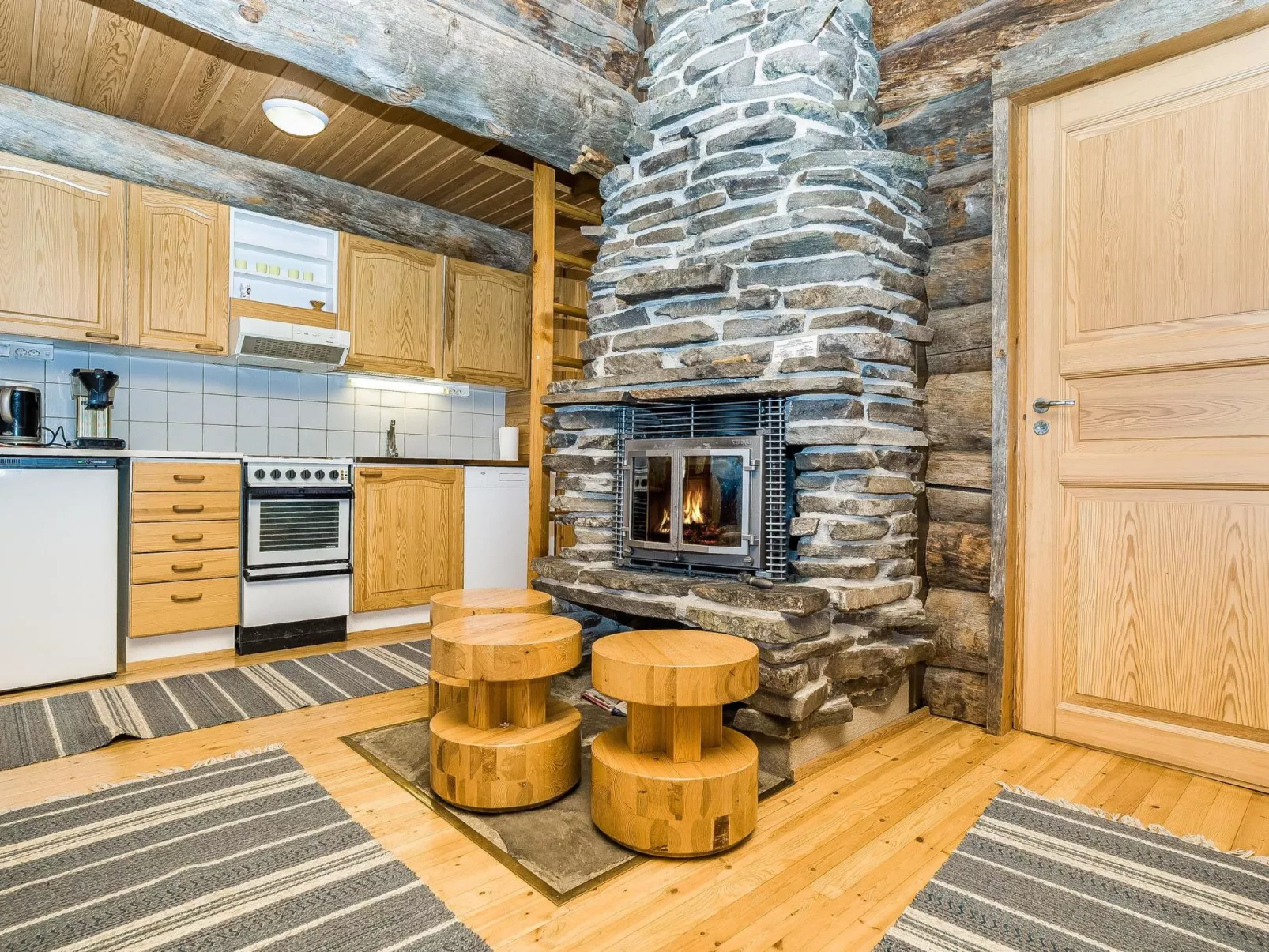 Kuontijärvi b-Dedans