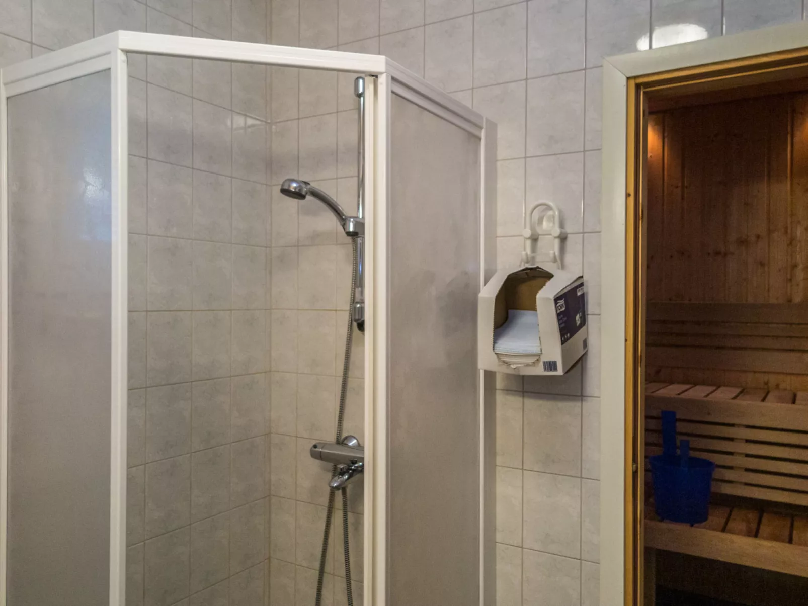 Karitahko a 8-Dedans