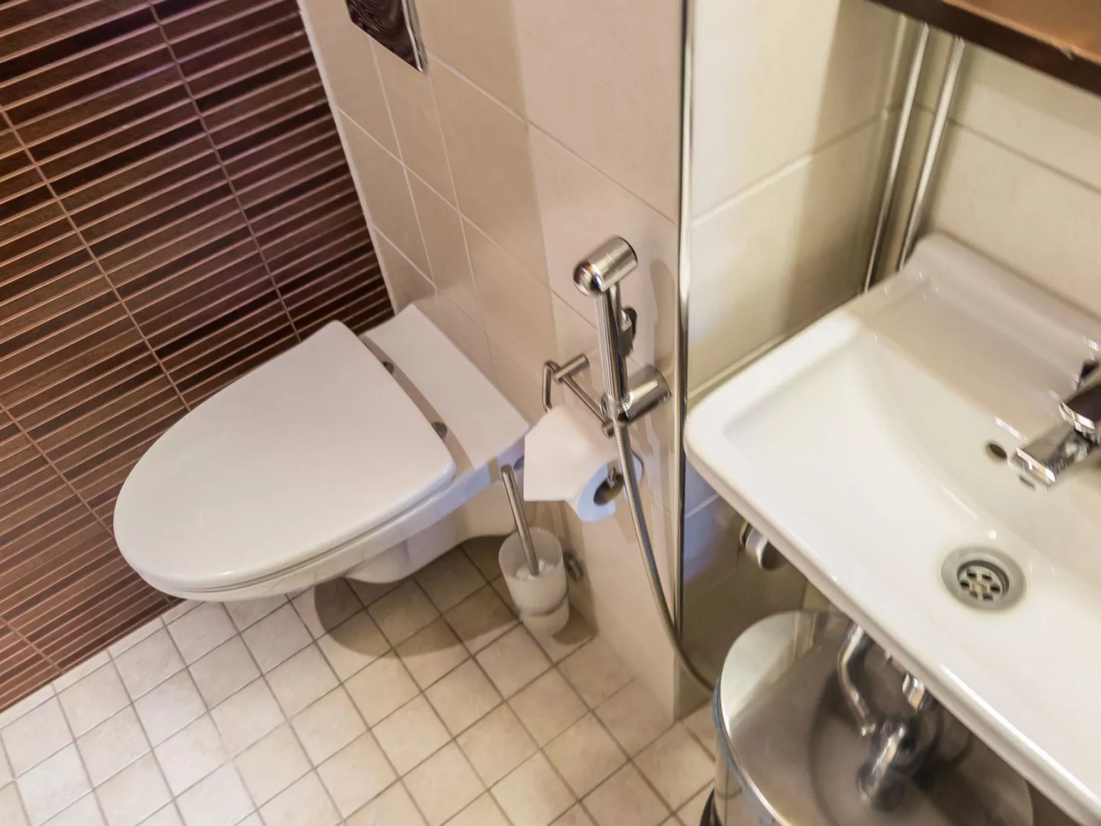 Tahko spa junior suite orange a6-Inside