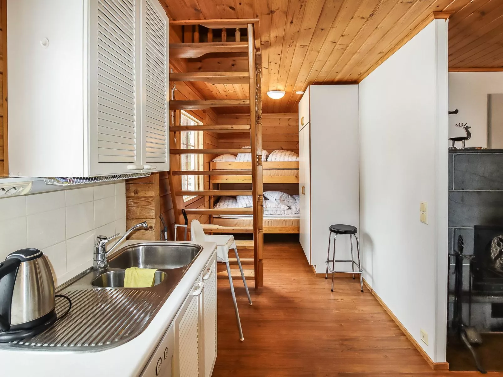 Alppikylä 4a paritalo-Inside