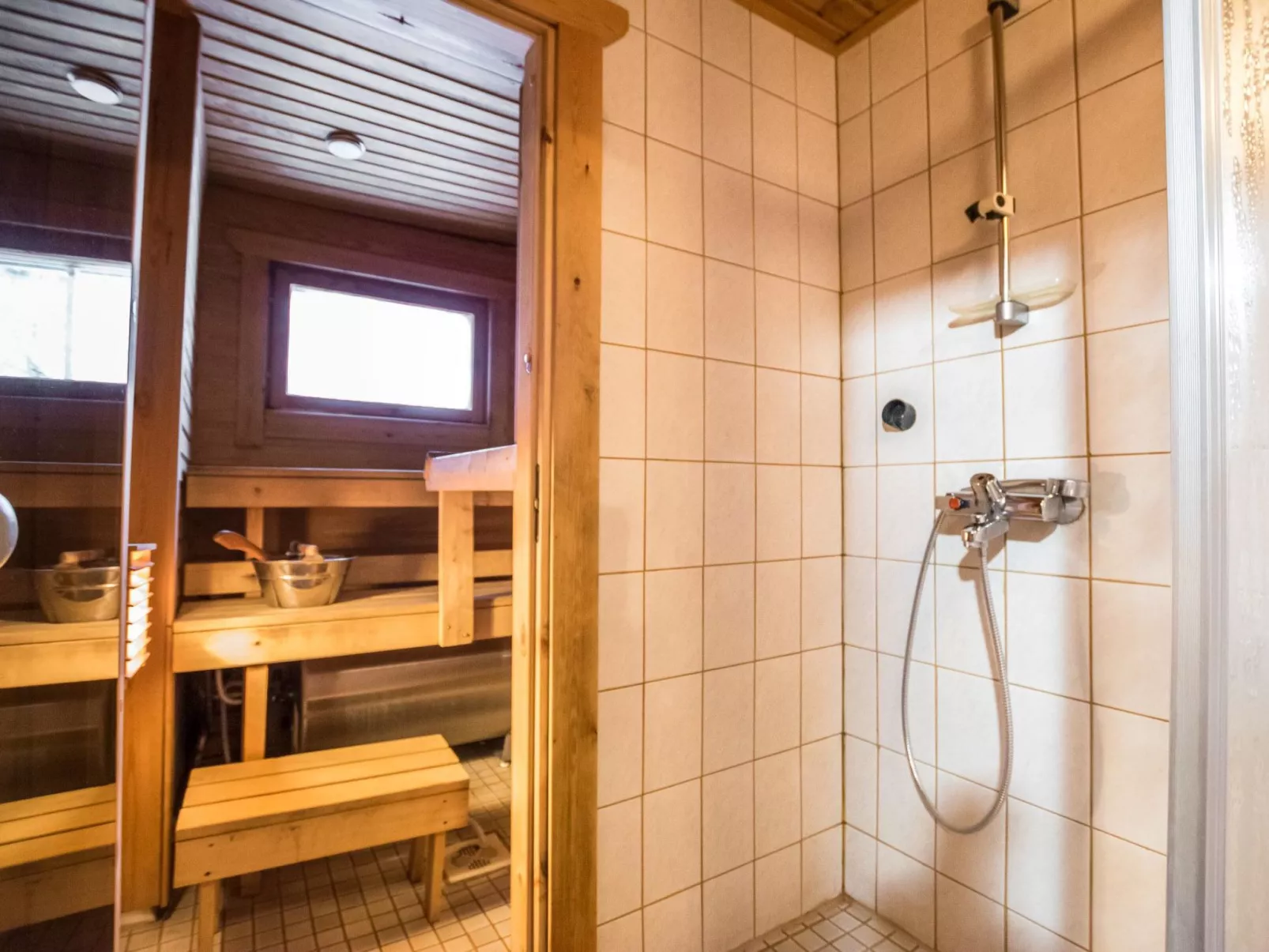 Ukkohovi 4 paritalo-Dedans