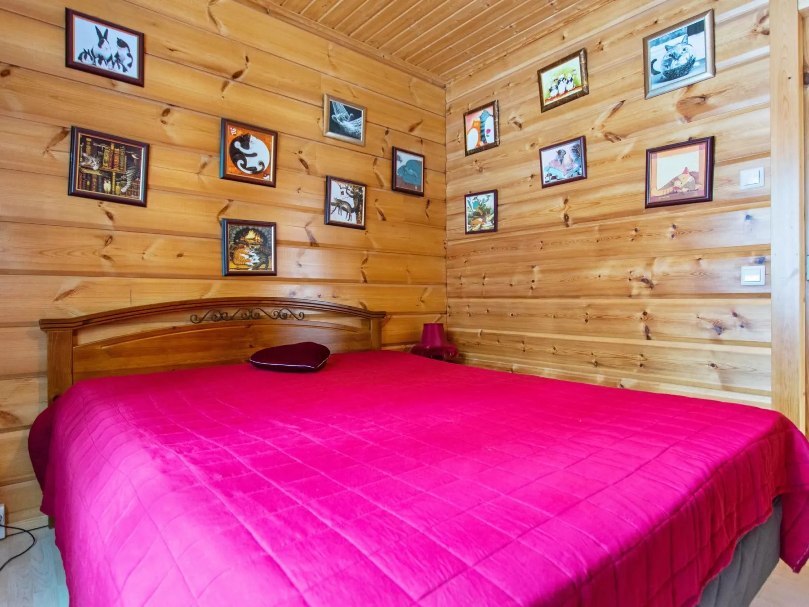 Lomataivas mökki-Dedans