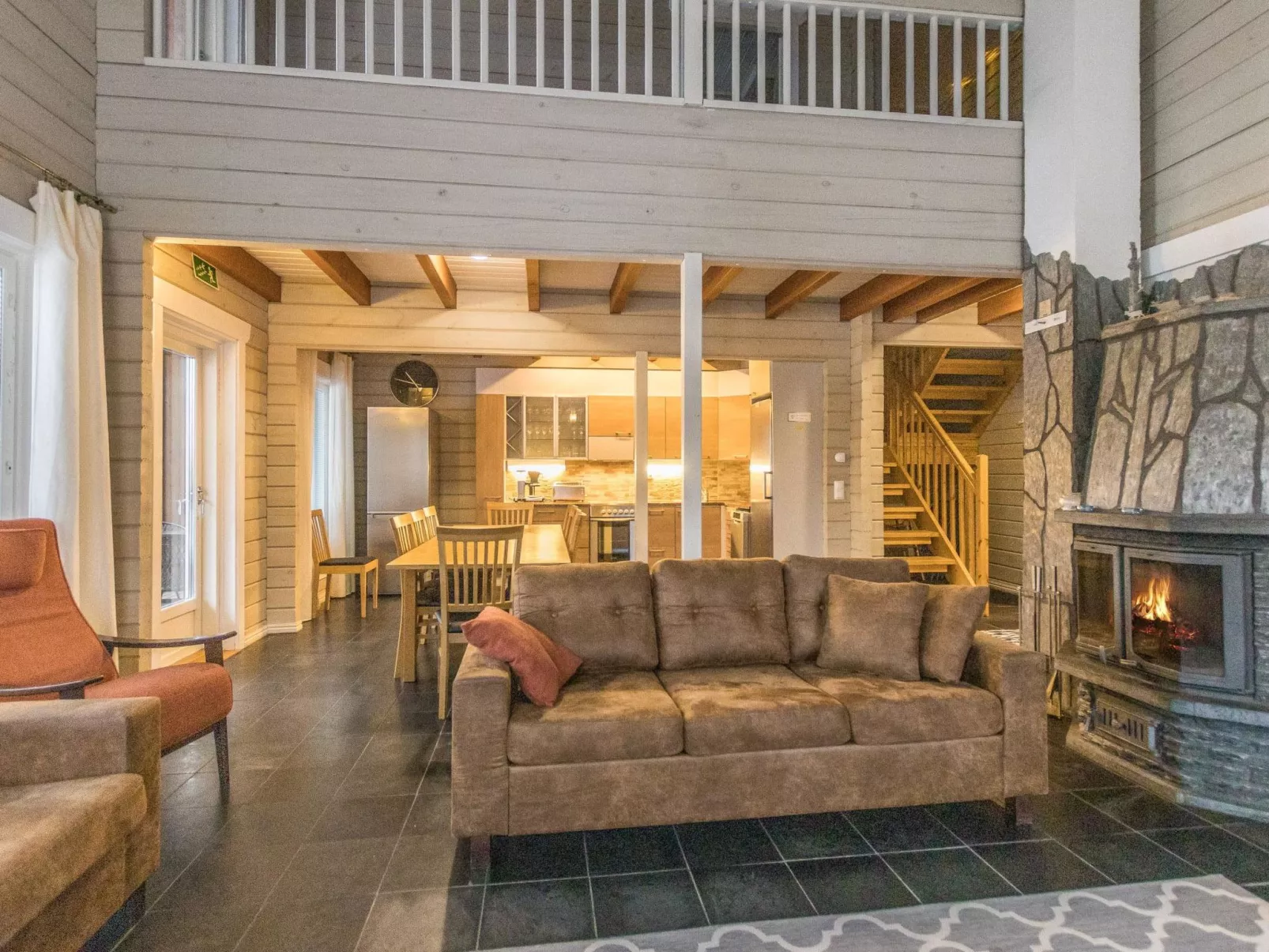 Uulanlinna a, paritalo-Dedans