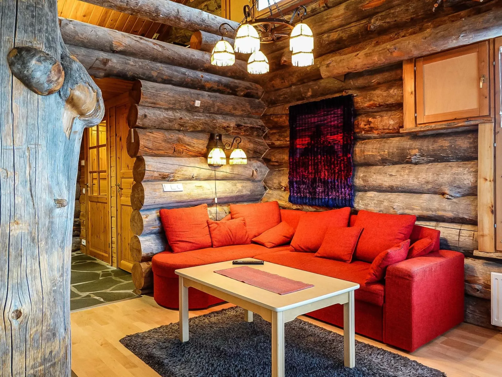 Sallanhelmi c2-Dedans