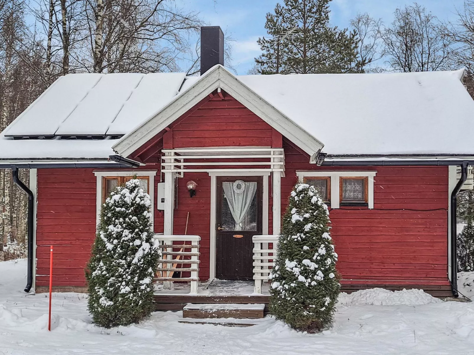 Ruokovirran mökki-Drinnen