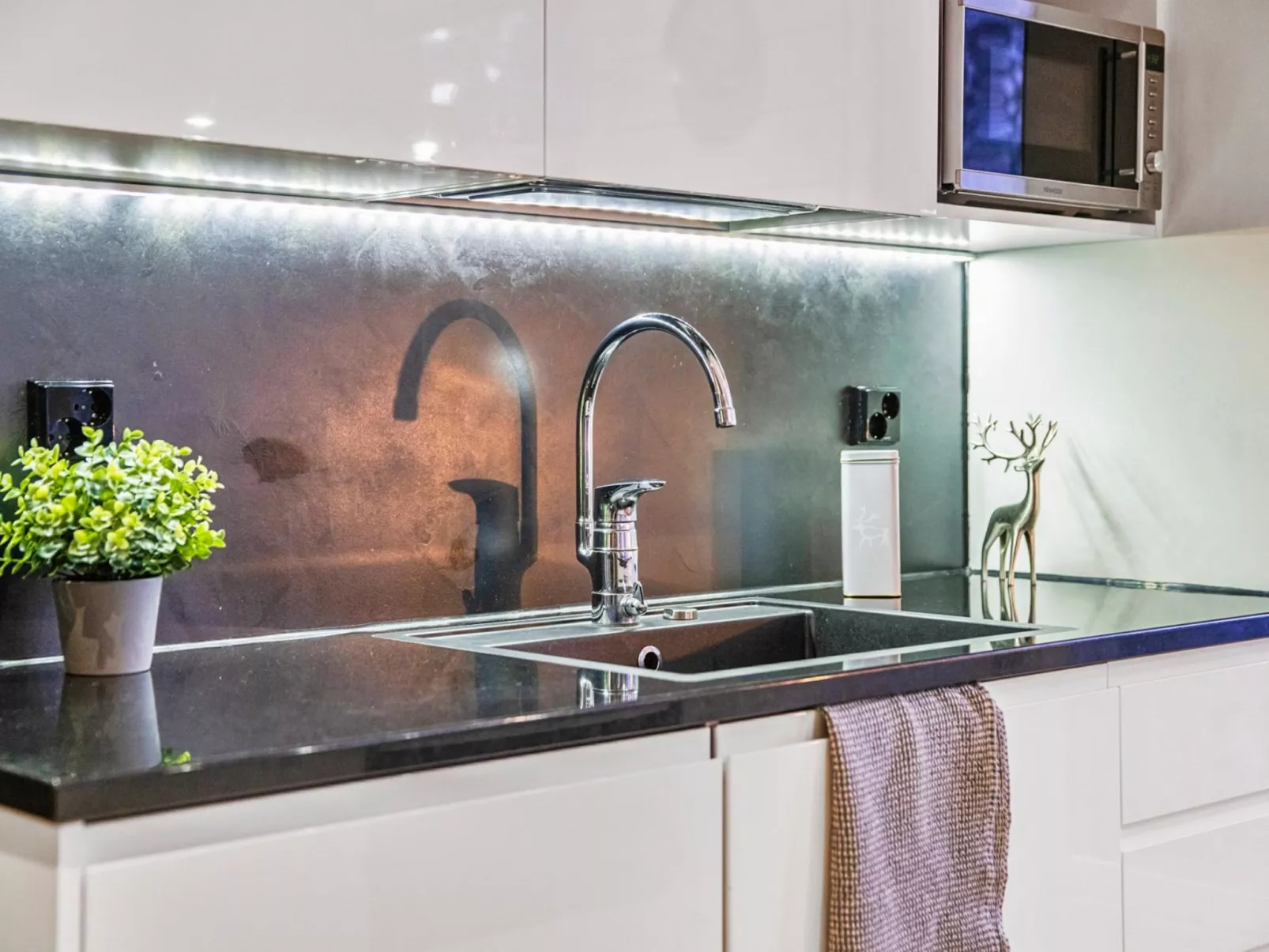 Rukan rinnemaa a-Dedans