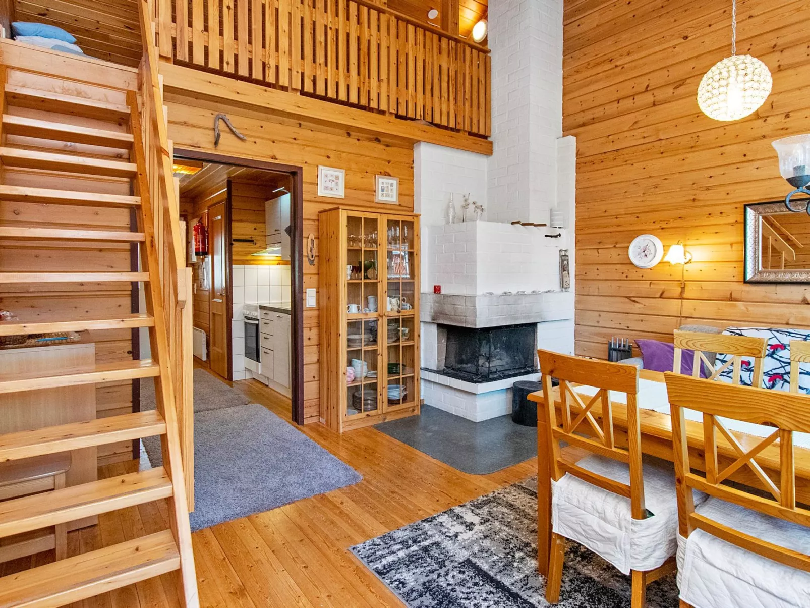 Hirvasaho a 2-Dedans