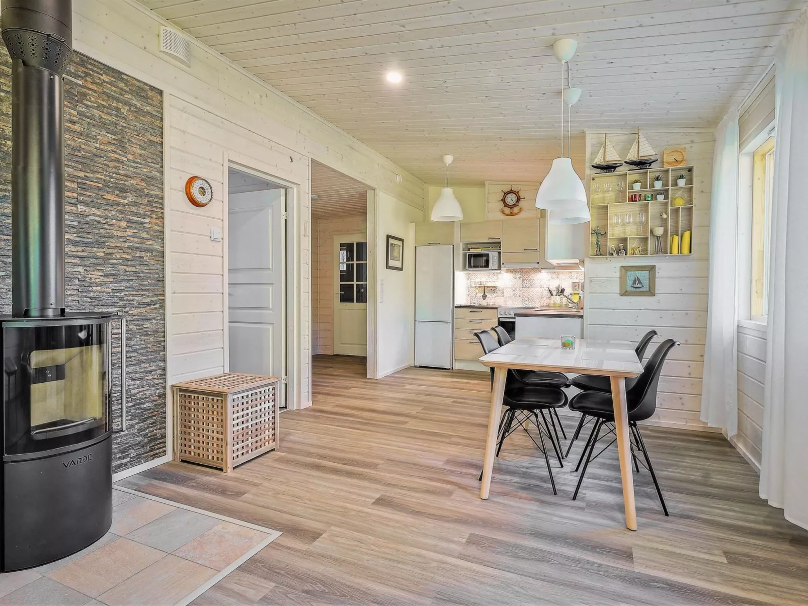 Villa ankkuri-Drinnen