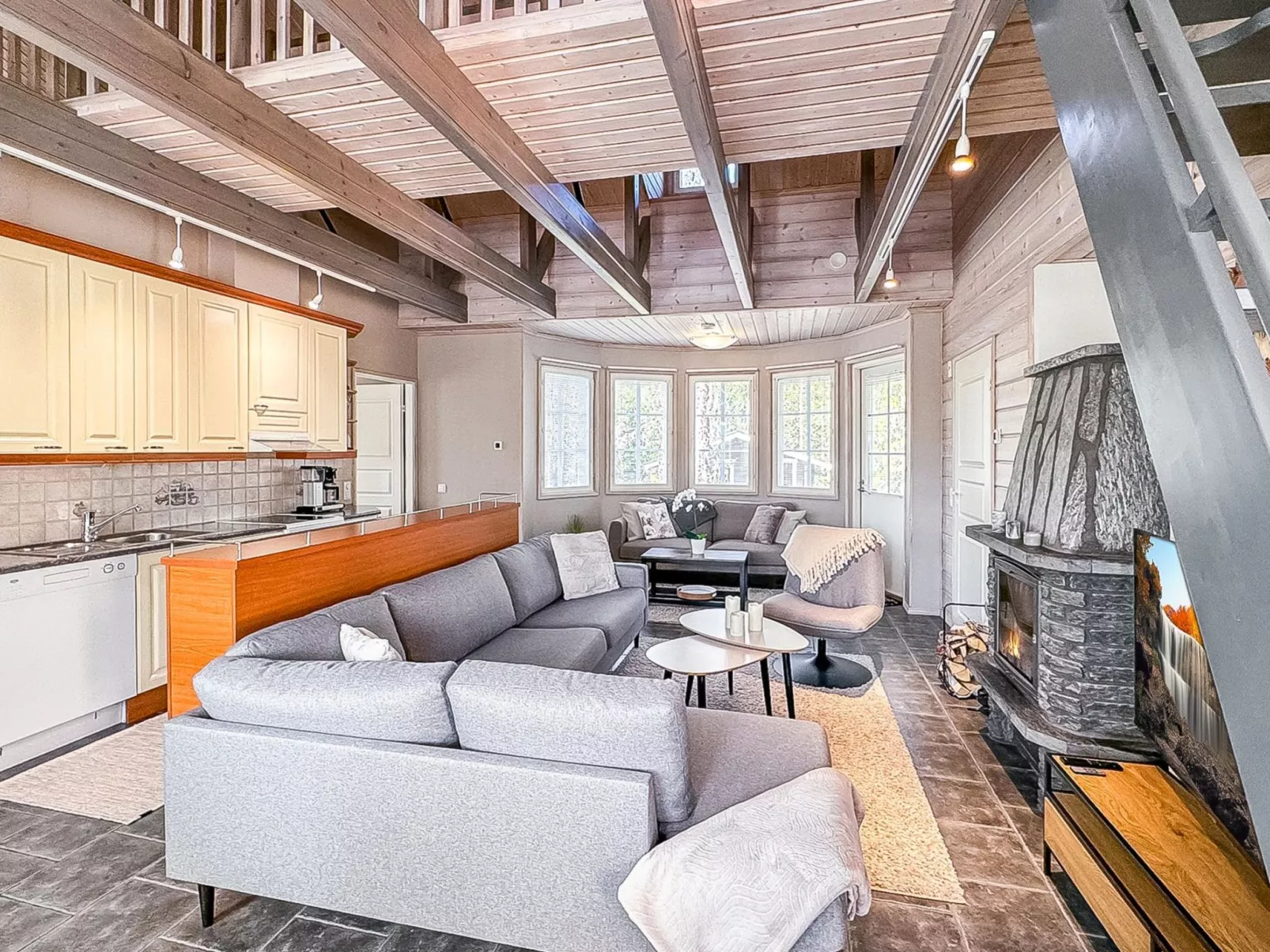 Villa taikavuosseli-Inside