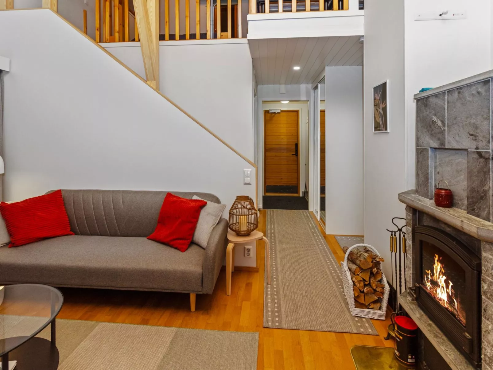 Karhunvartijanmaja d4-Inside