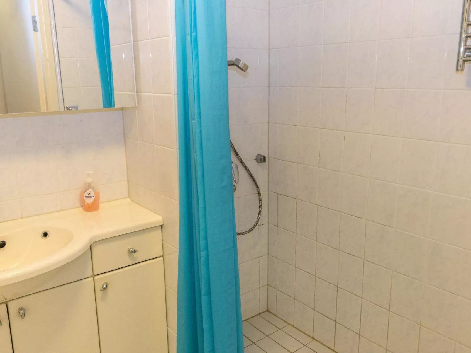 Hotelli terme, rantahuone 18-Dedans