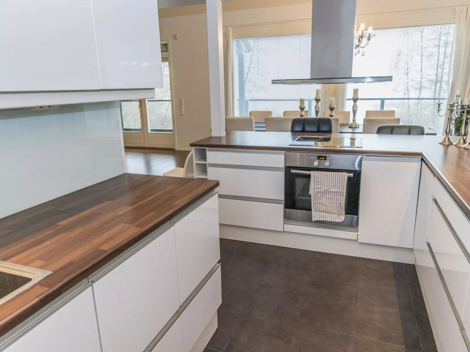 Villa sjövik-Drinnen