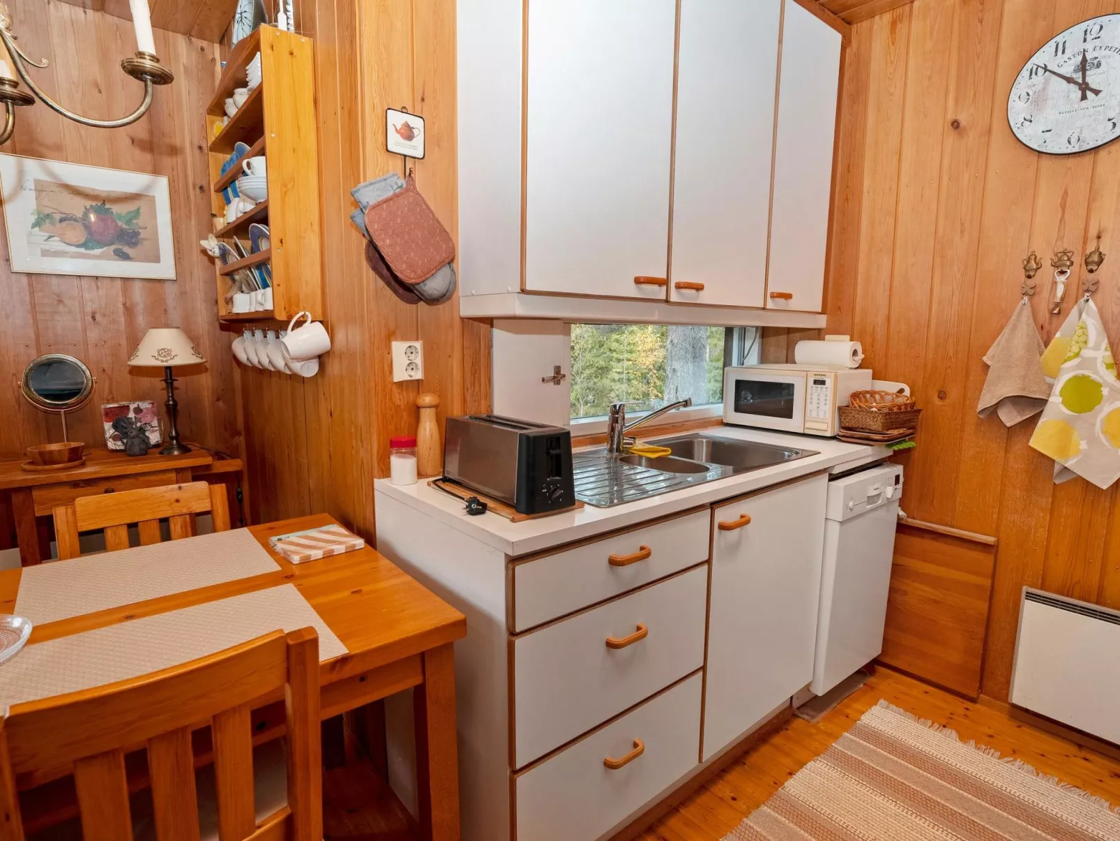 Valkeisrinne m1-Dedans