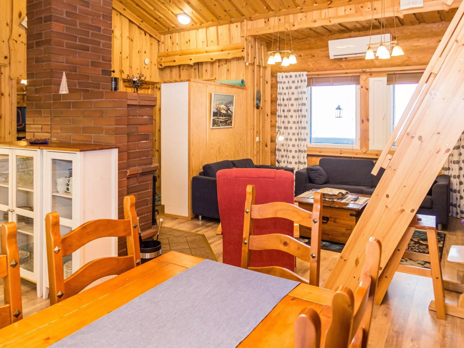 Rukan lepolinna a-Inside