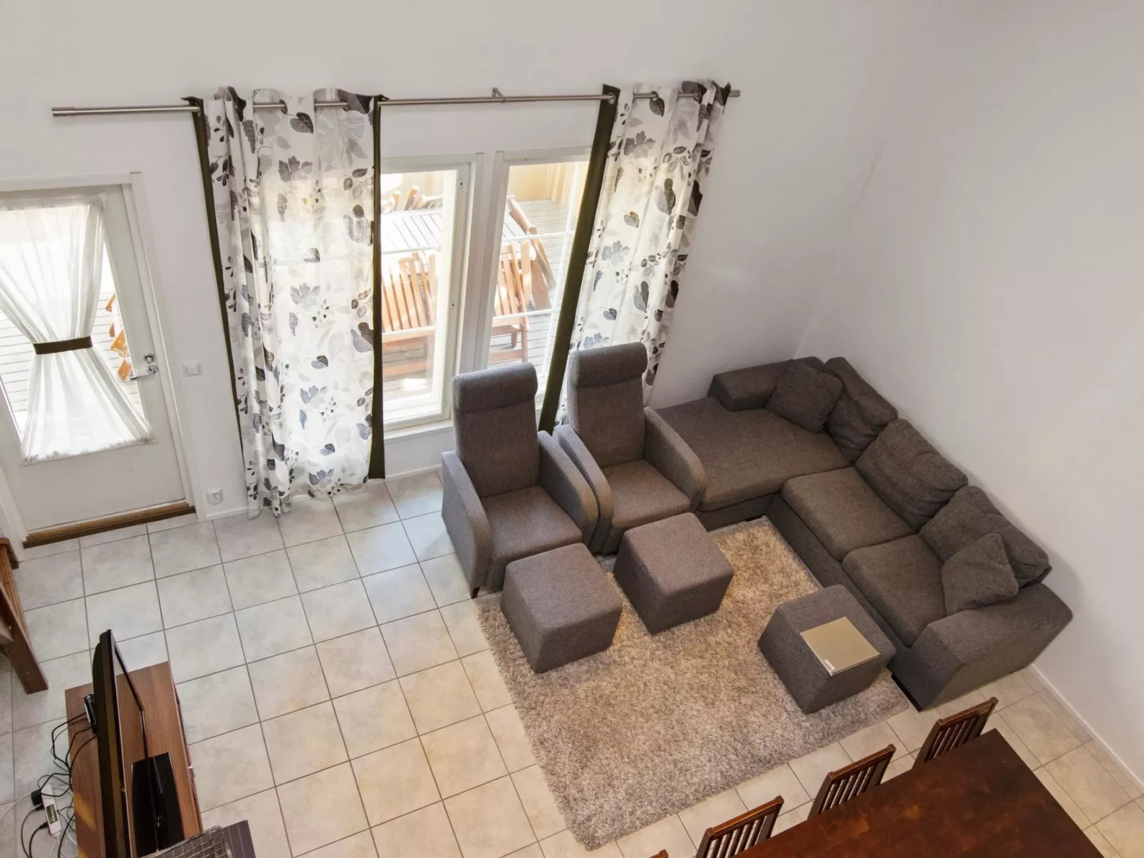 4 seasons hymy b-Dedans