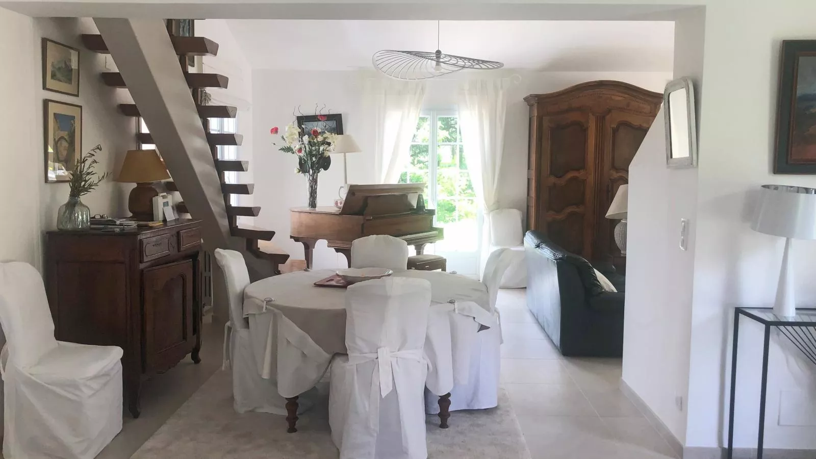 Liodrey-Dining room