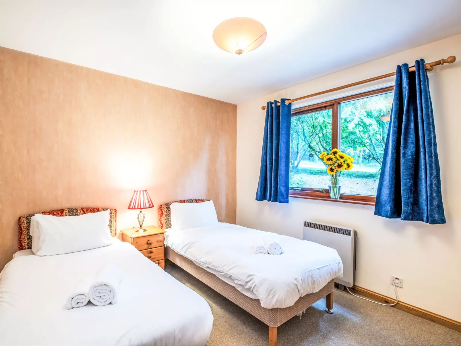 Farmburn Bothy-Drinnen