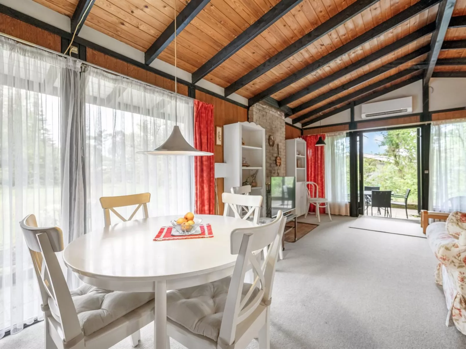 "Aatos" - 150m from the sea-Drinnen