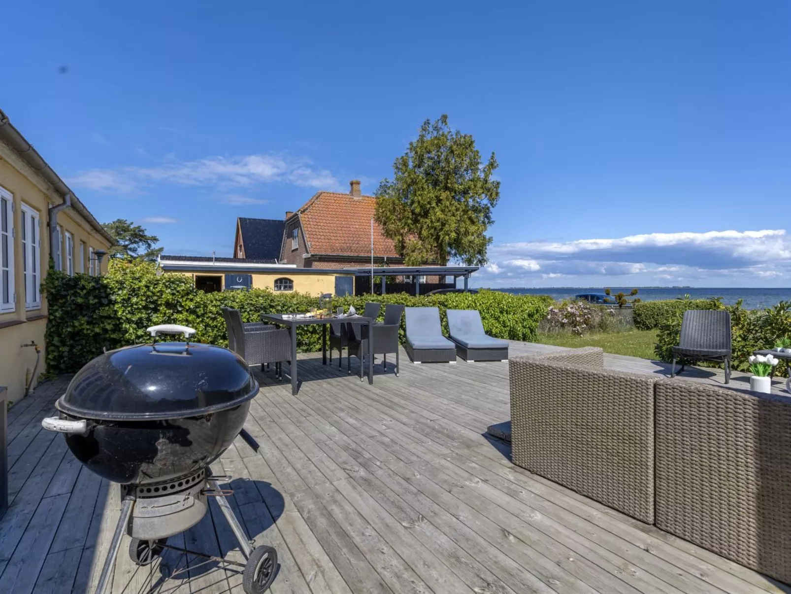 "Ilze" - 20m from the sea-Draußen