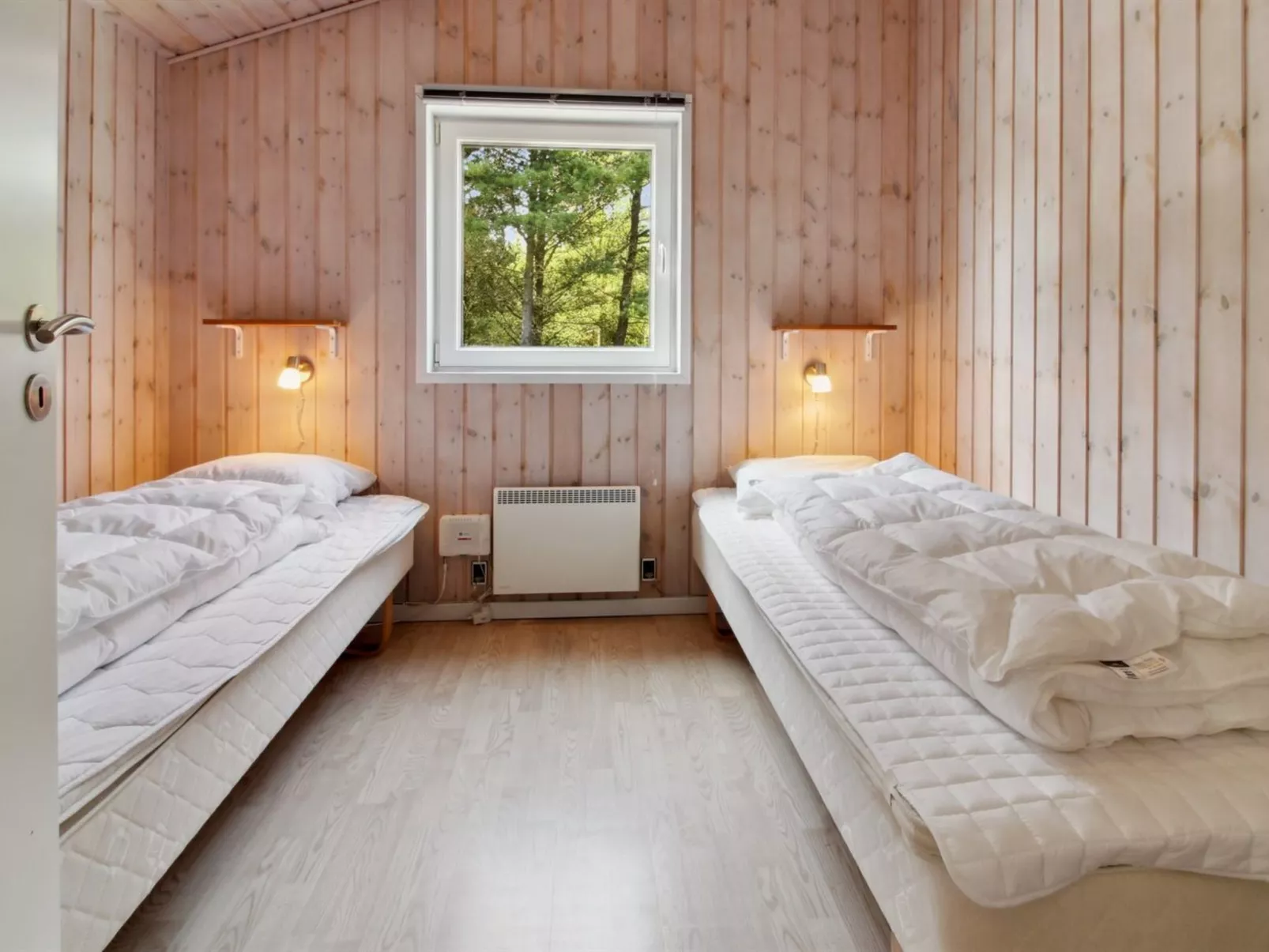 "Kiowa" - 4km from the sea-Drinnen