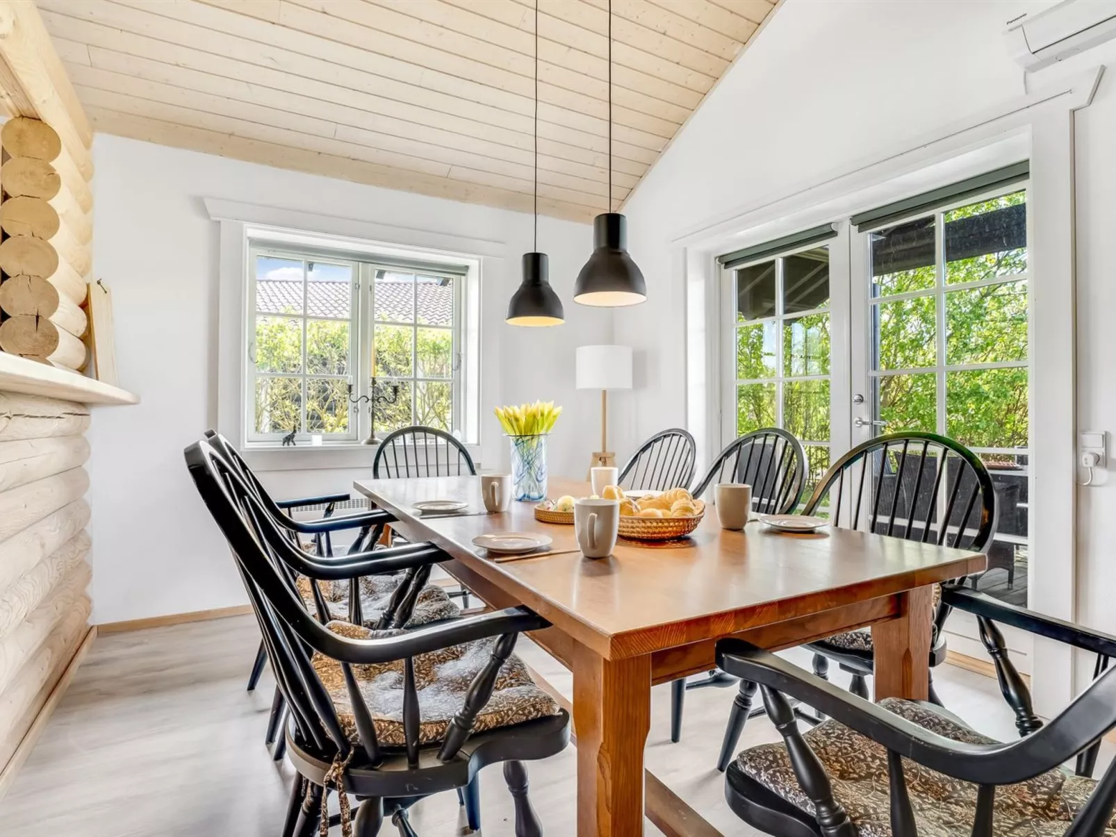 "Edzard" - 900m from the sea-Inside