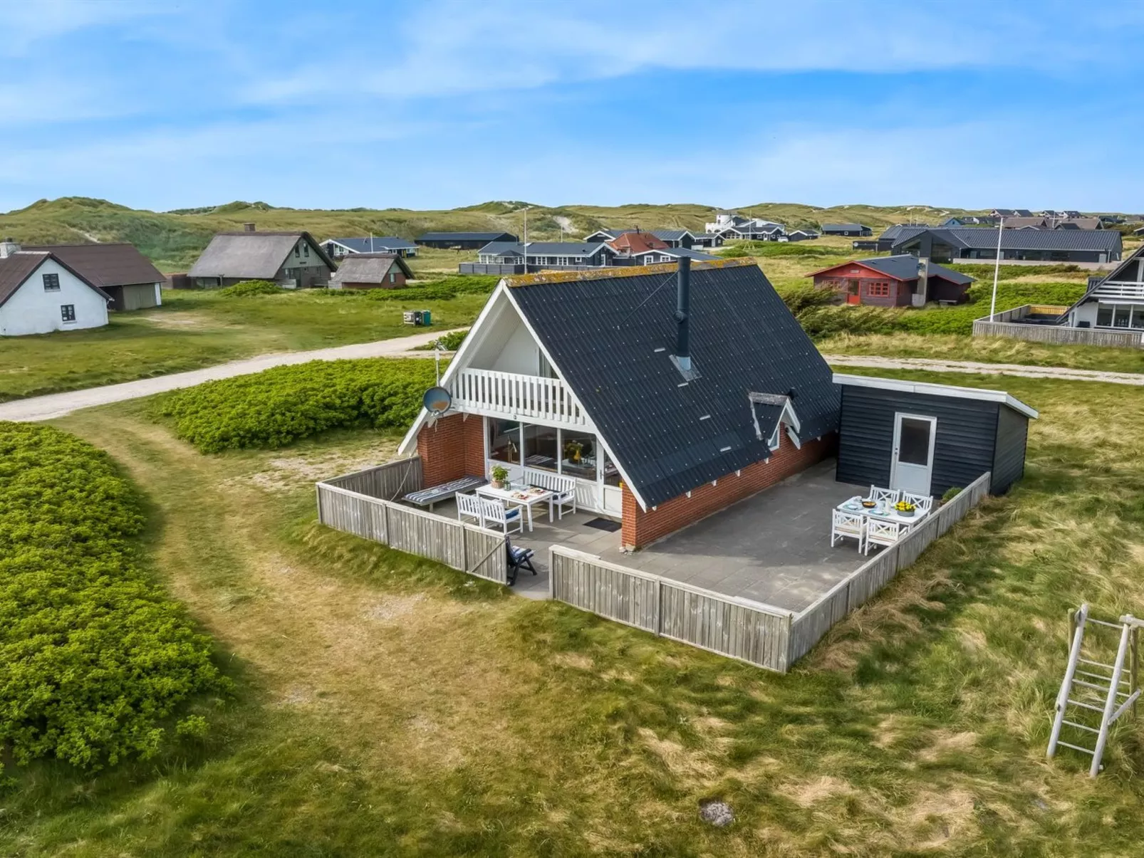 "Arkil" - 200m from the sea-Draußen