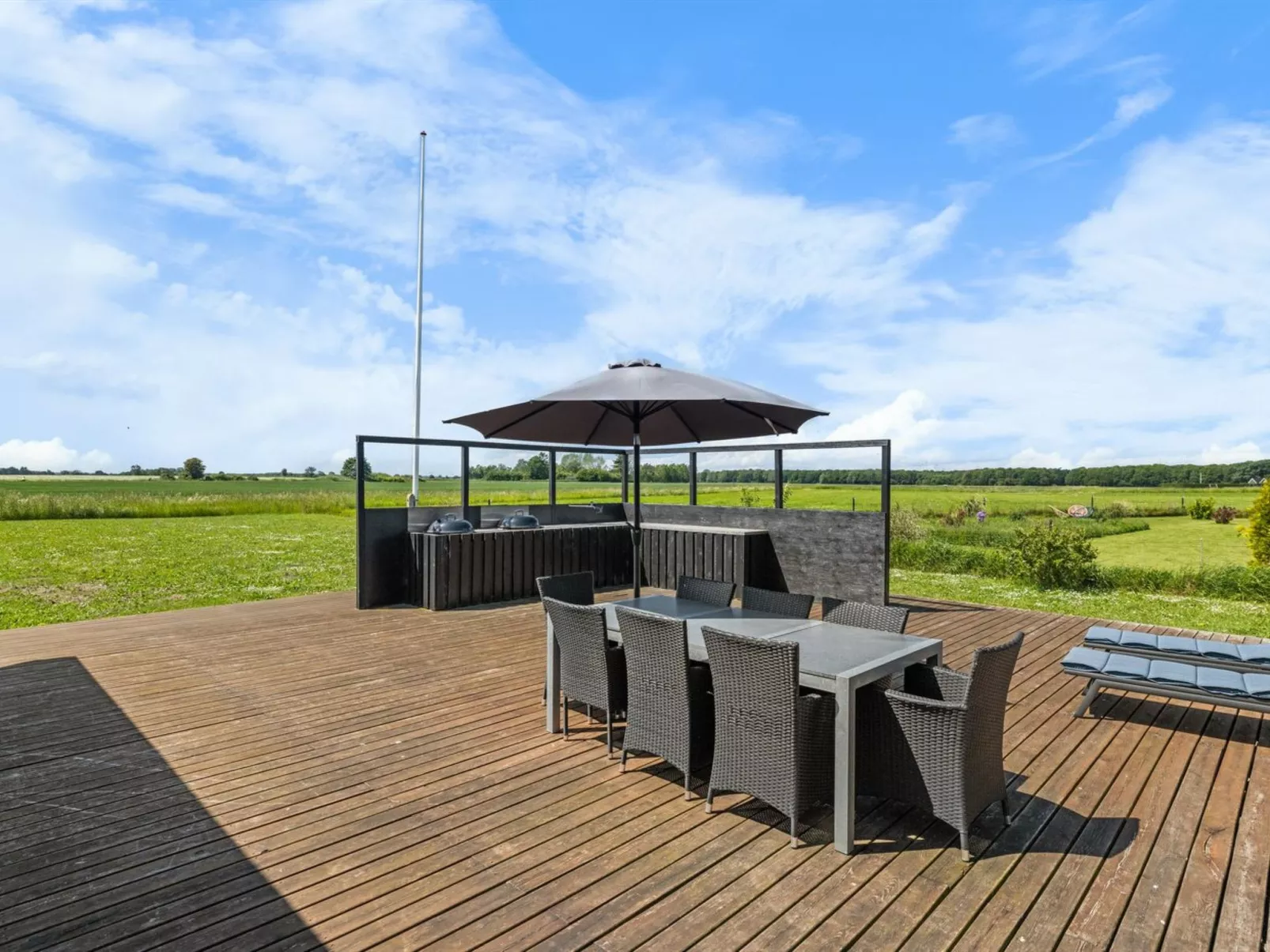 "Ung" - 460m from the sea-Outside