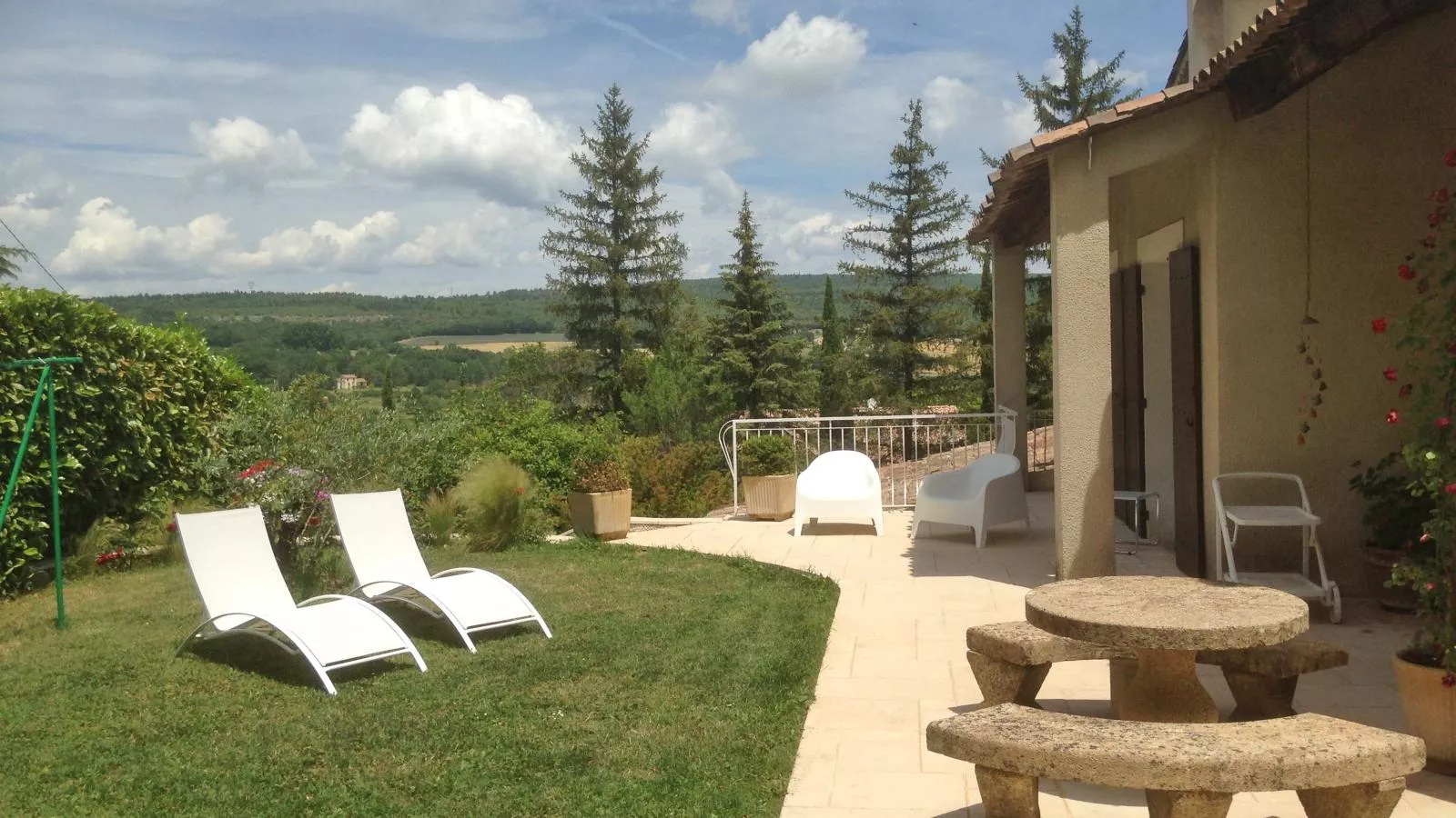 Le grand Liodrey-Gardens summer