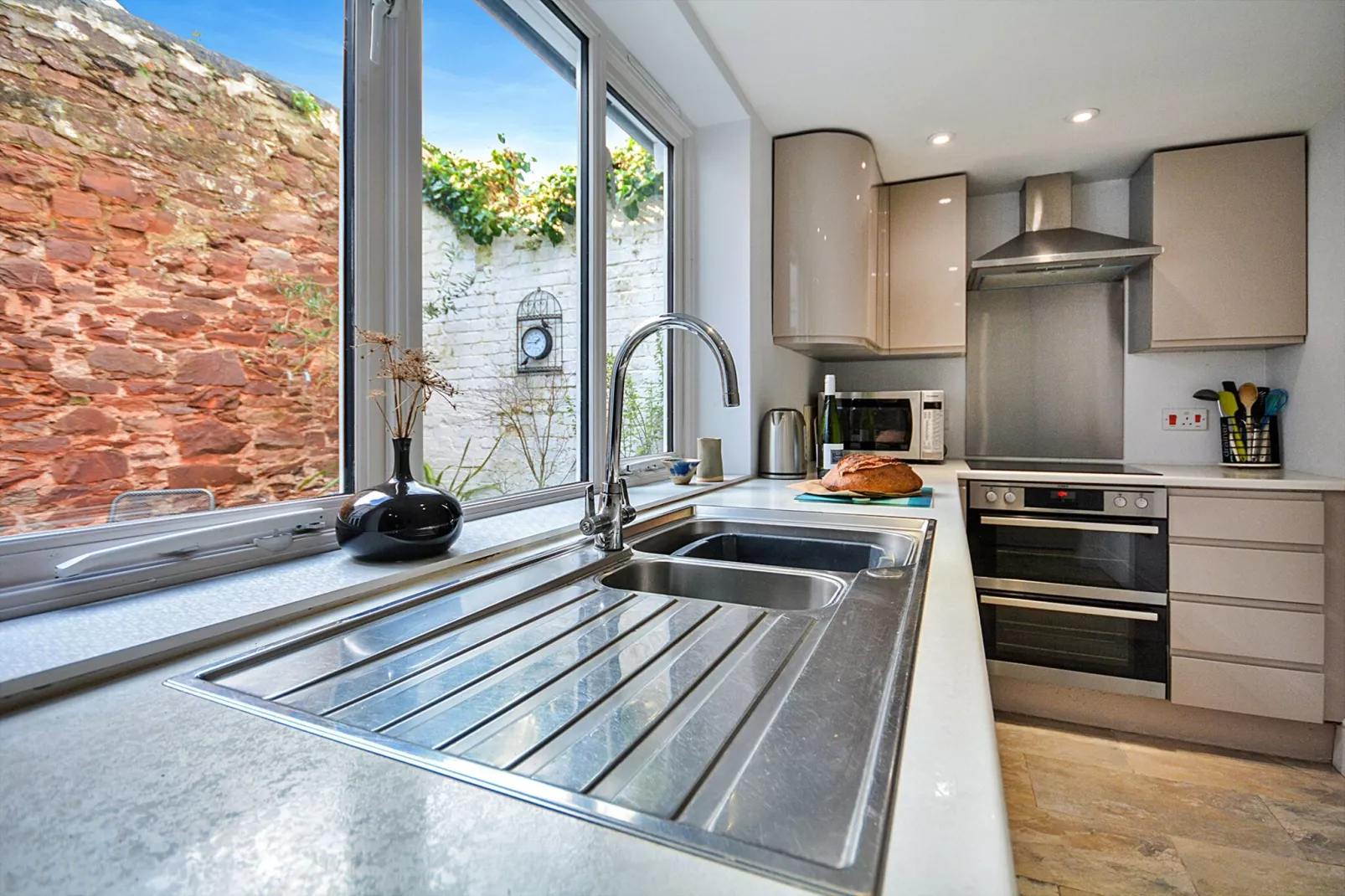 One The Green, Kingsand-Cuisine