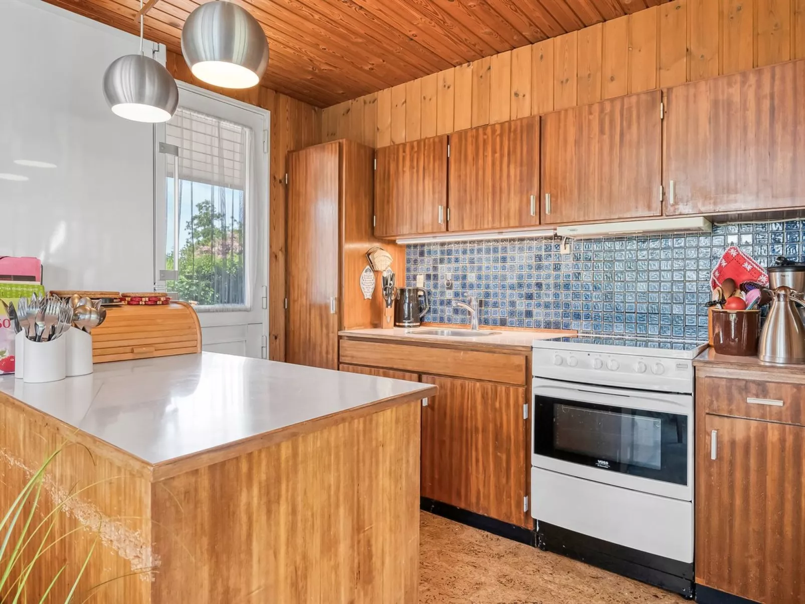 "Yma" -  from the sea-Inside