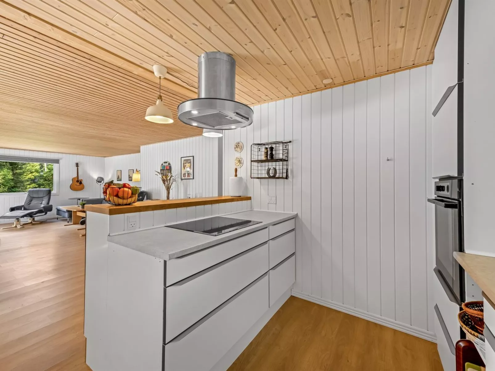 "Eine" -  from the sea-Inside