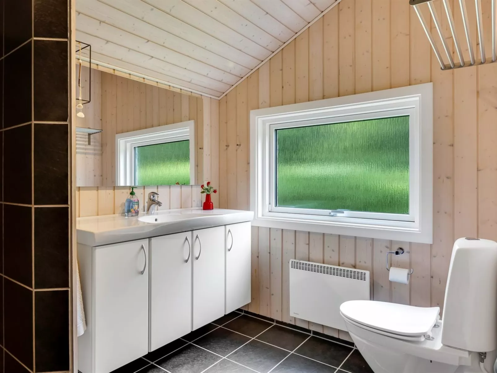 "Naimi" - 30km from the sea-Inside