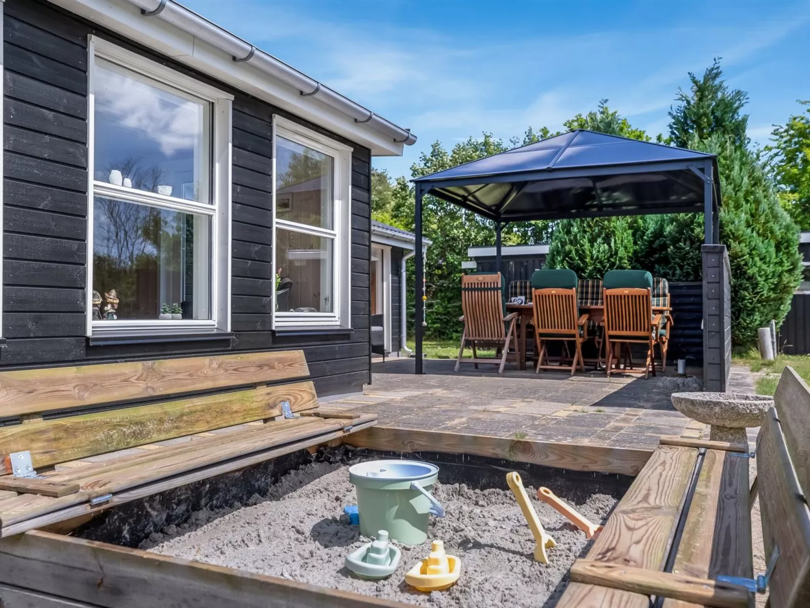 "Tellervo" -  from the sea-Dehors