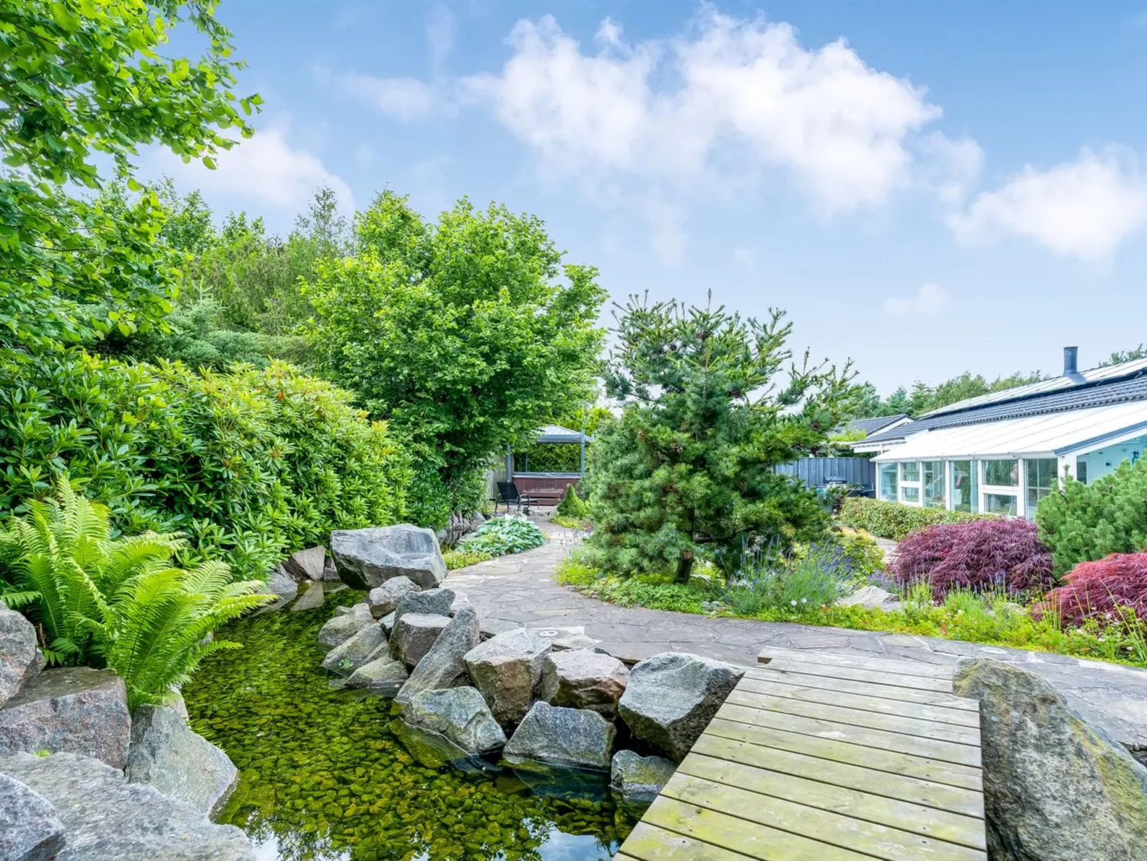 "Ellie" - 700m from the sea-Outside