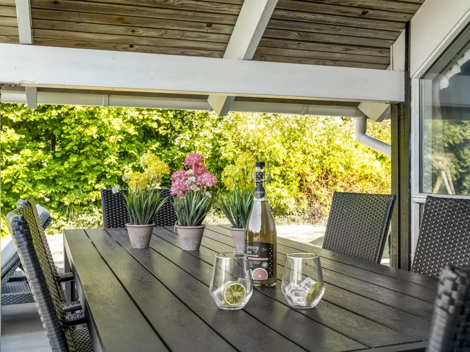 "Kai" - 400m from the sea-Draußen