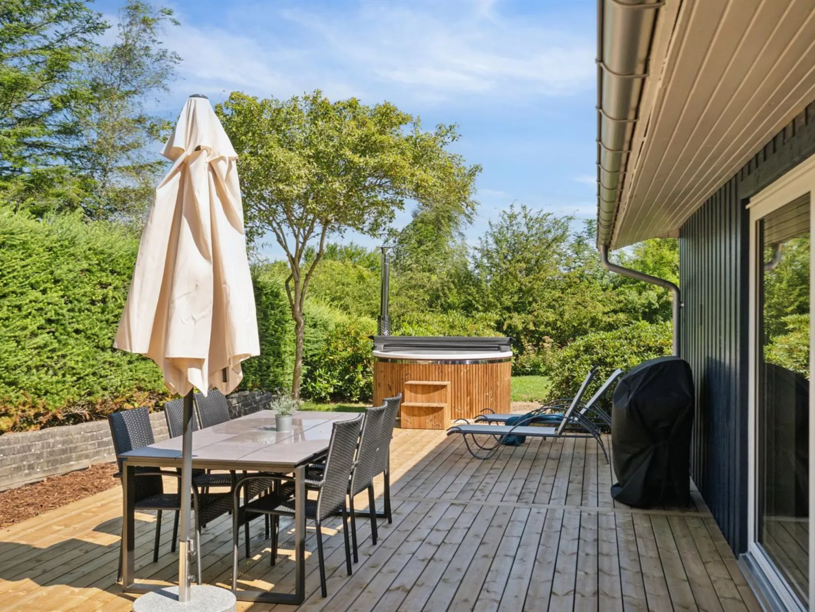 "Enrica" - 250m from the sea-Draußen