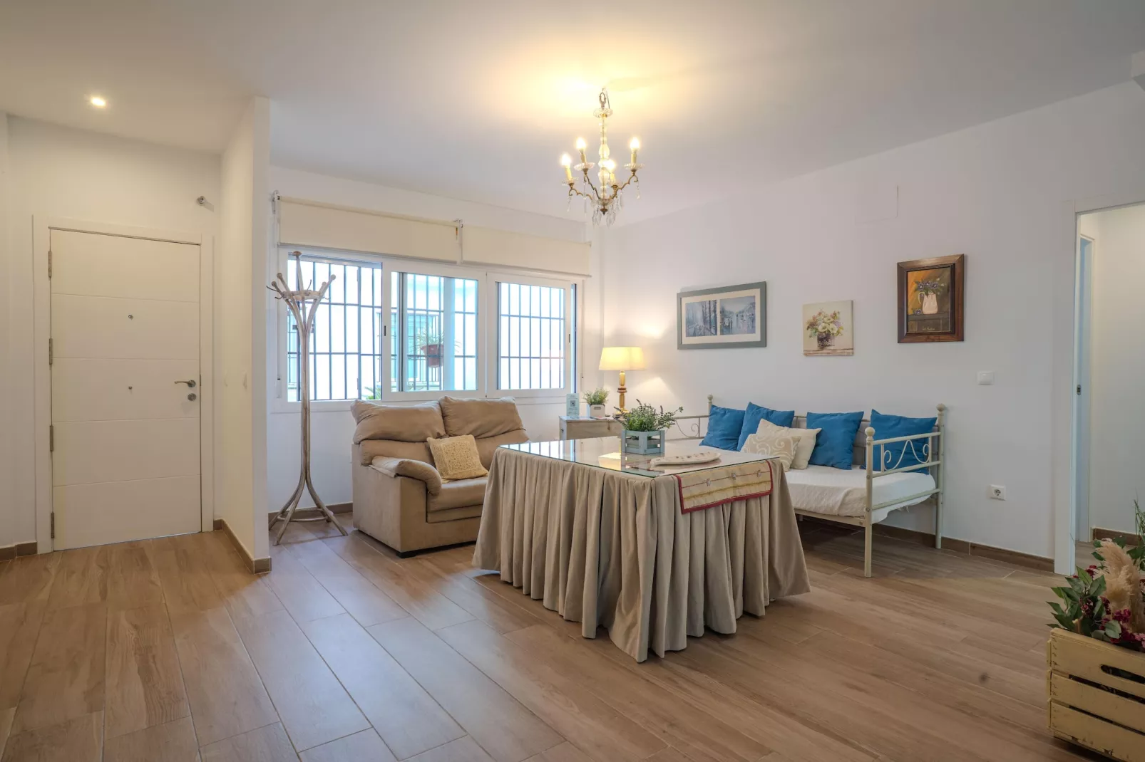 Santa Ángela de la Cruz-Living room