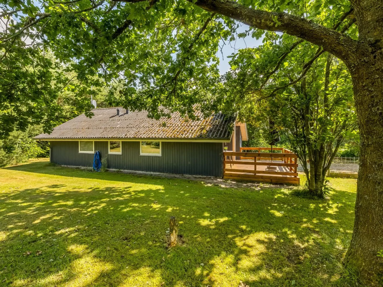 "Yarla" - 500m to the fjord-Outside