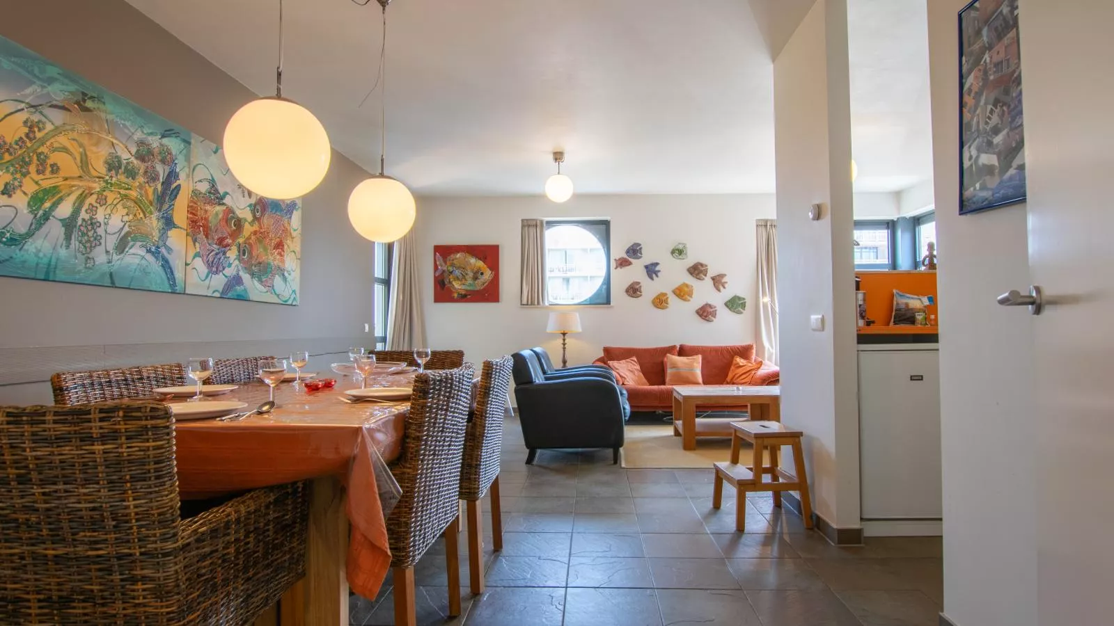Goudvis-Dining room
