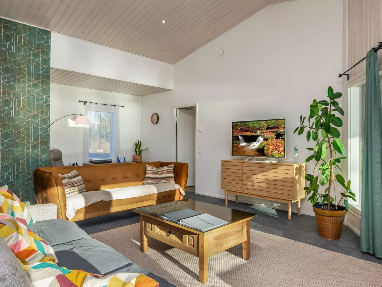 Järven idylli-Inside