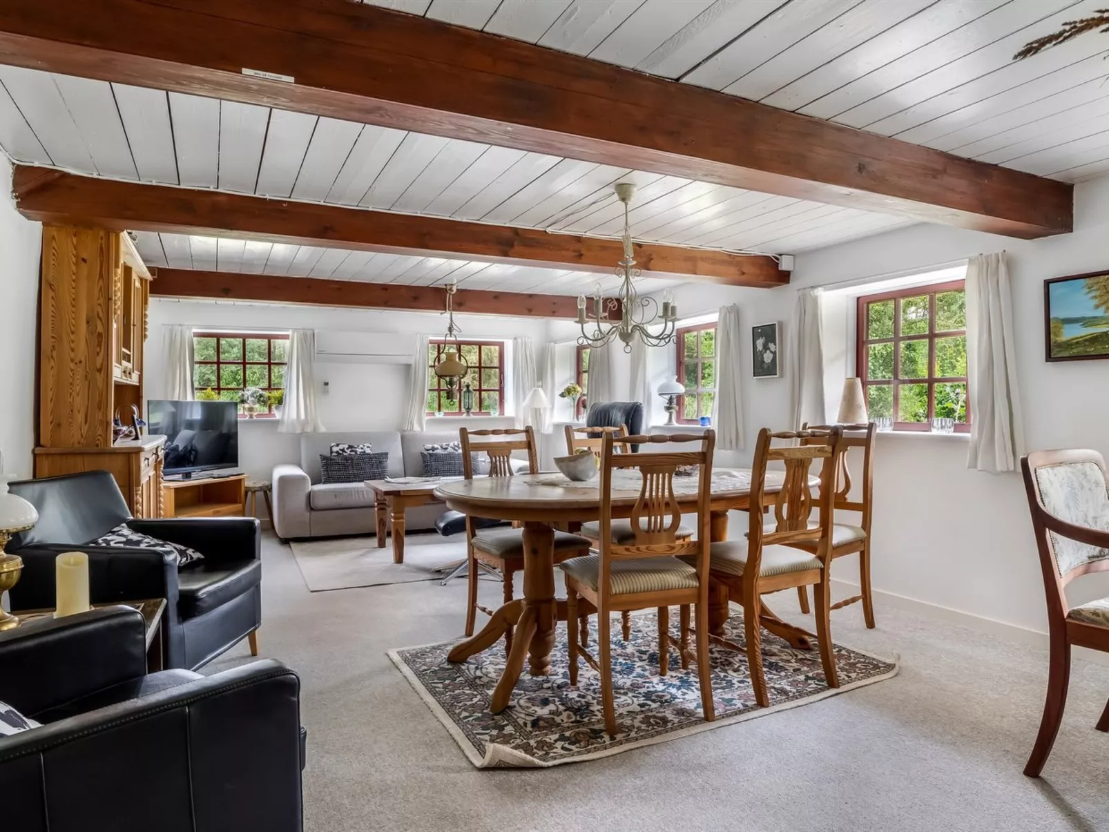 "Hoat" - 1.7km from the sea-Inside