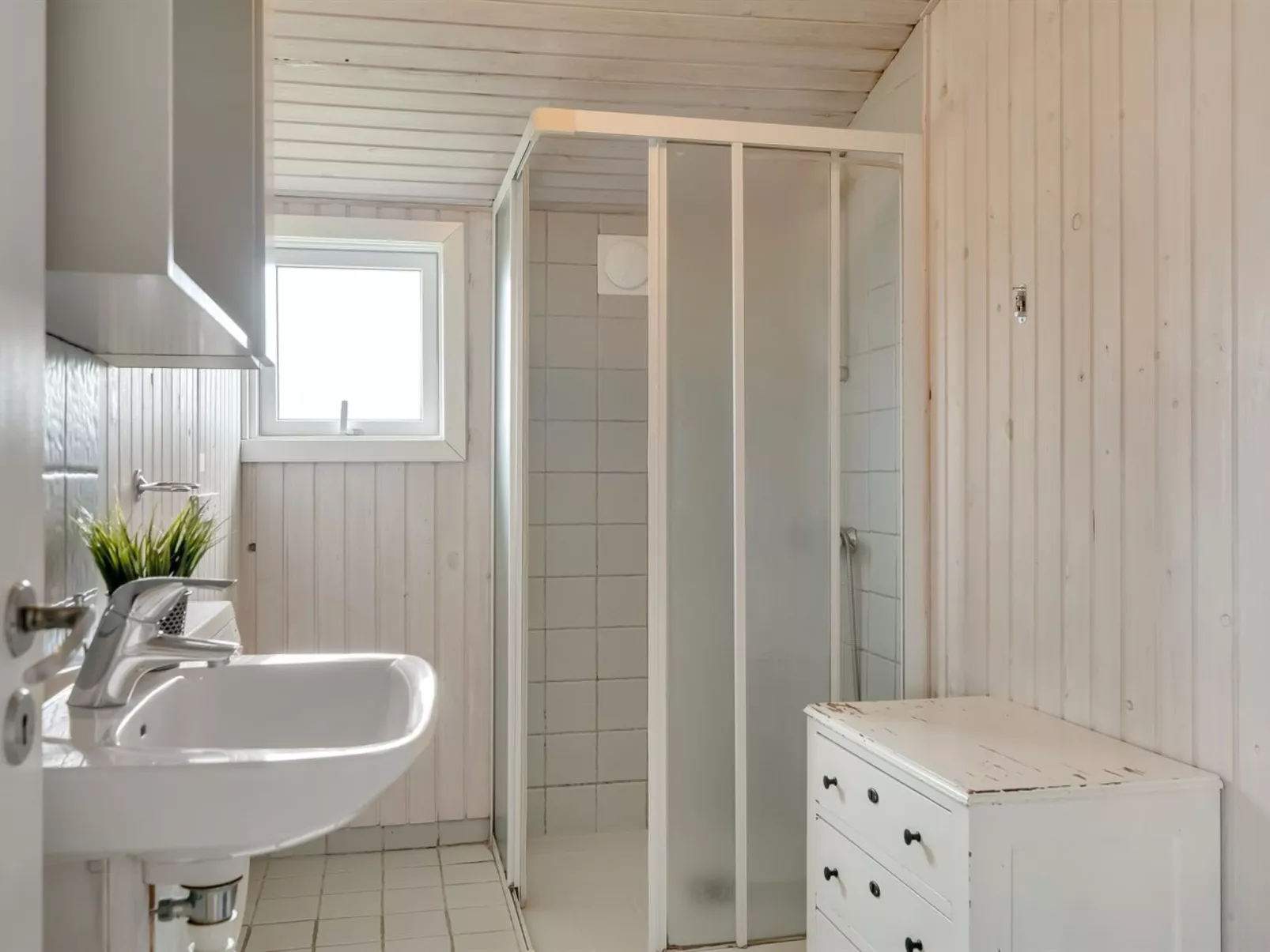 "Claudine" - 700m from the sea-Drinnen