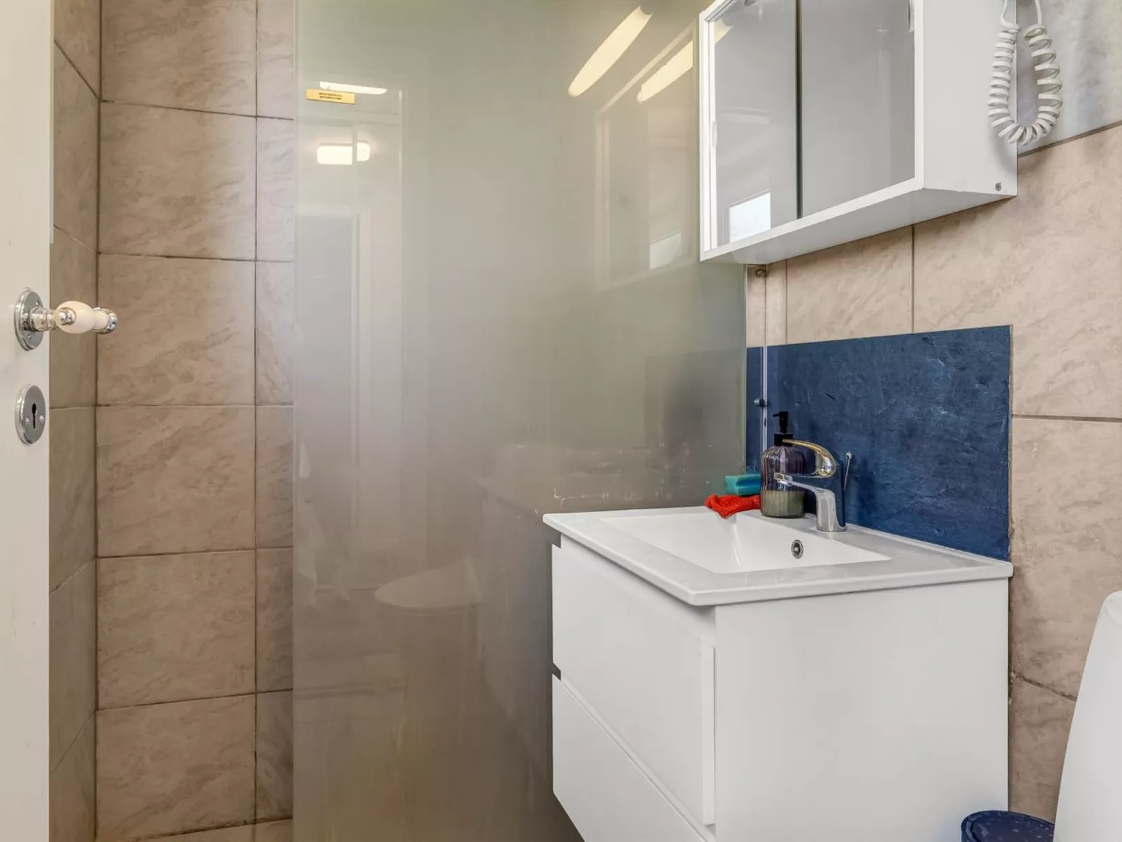 "Økil" - 2km from the sea-Dedans