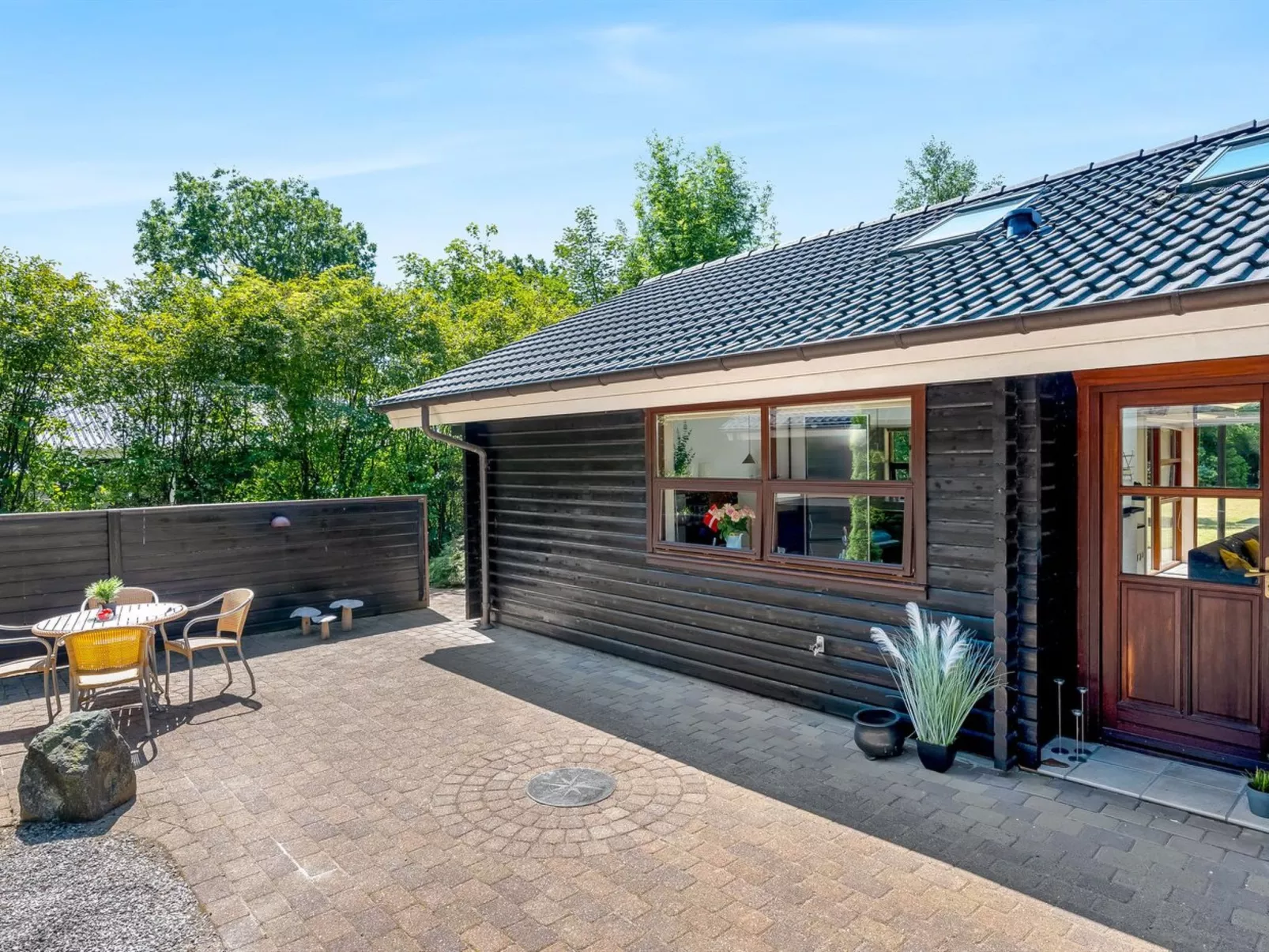 "Lillebror" - 12km from the sea-Draußen