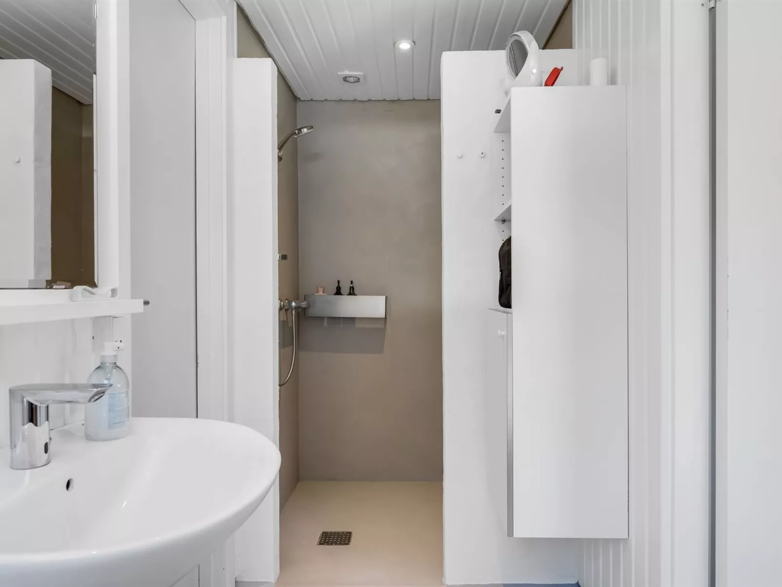 "Sinikka" - 900m from the sea-Drinnen